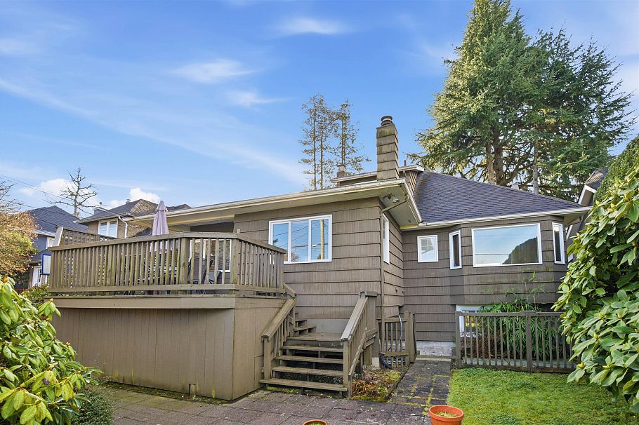 2865 W 30th Avenue Vancouver, BC - 29