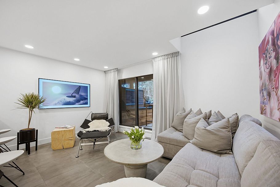 3321 Mountain Highway North Vancouver, BC - 6