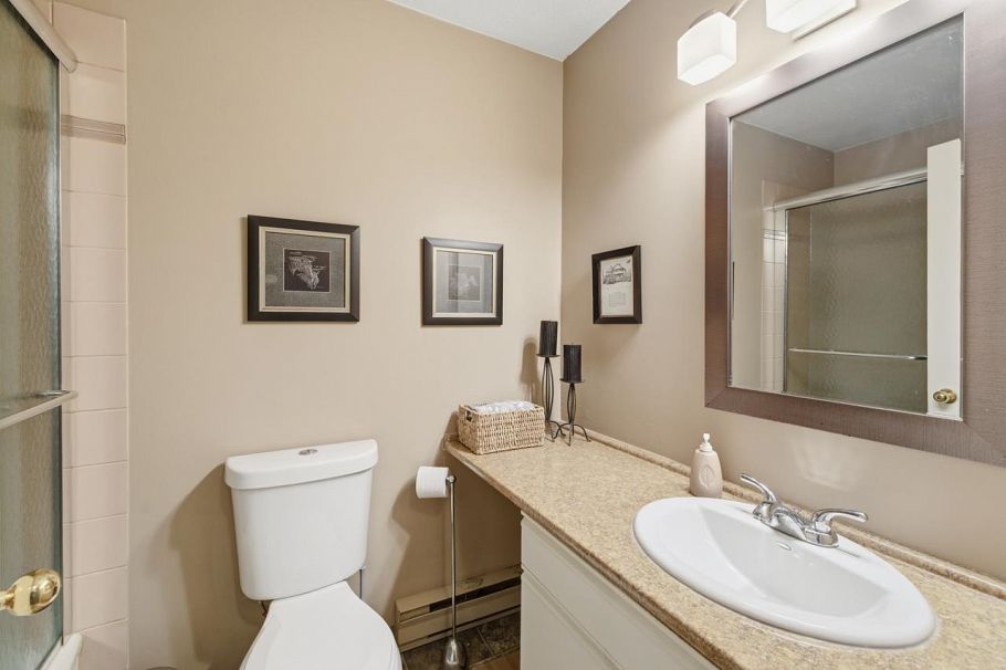 906 Roche Point Drive North Vancouver, BC - 27