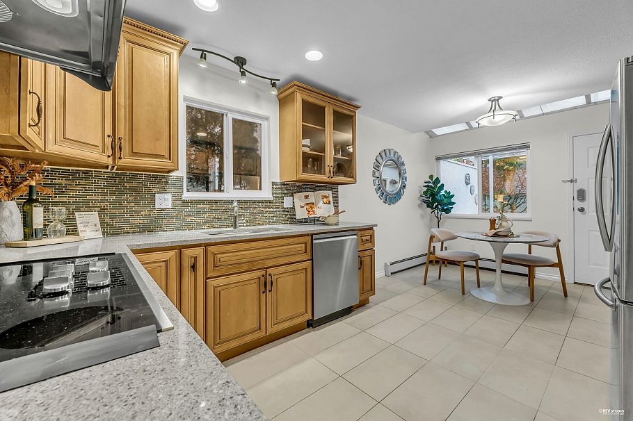 3661 Blenheim Street Vancouver, BC - 20