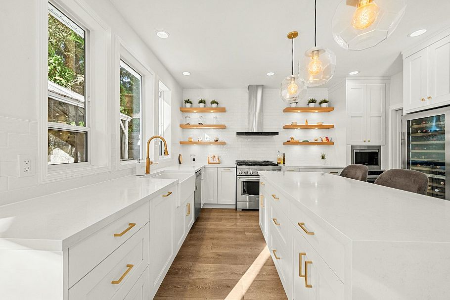 1725 Orkney Place North Vancouver, BC - 8