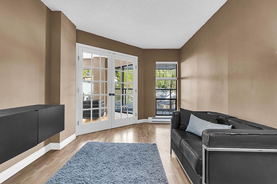 203 4323 Gallant Avenue North Vancouver, BC - 25