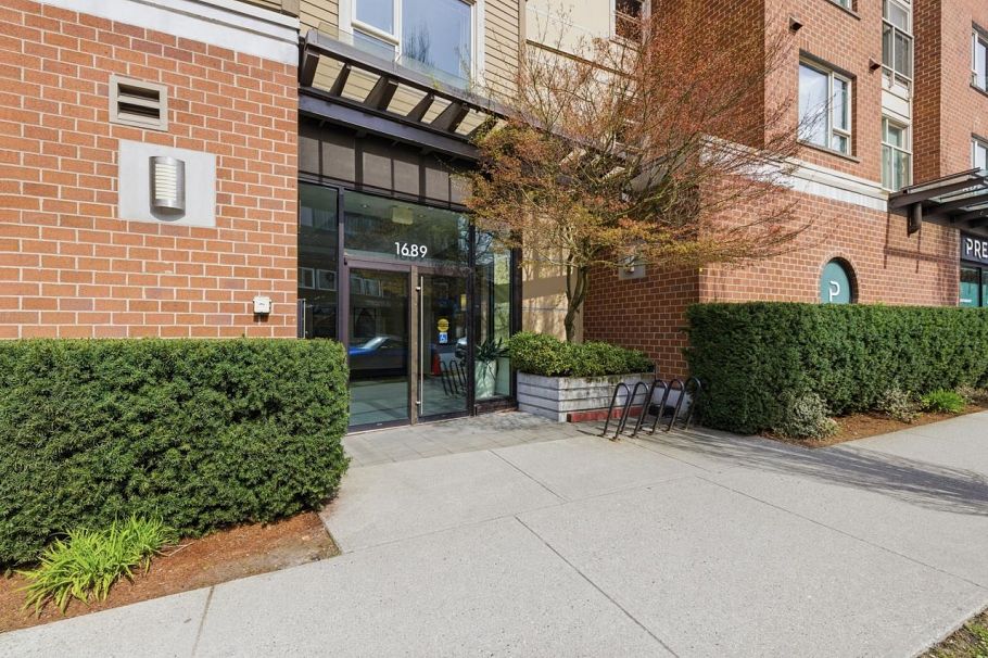 PH-8 1689 13th Avenue Vancouver, BC - 4