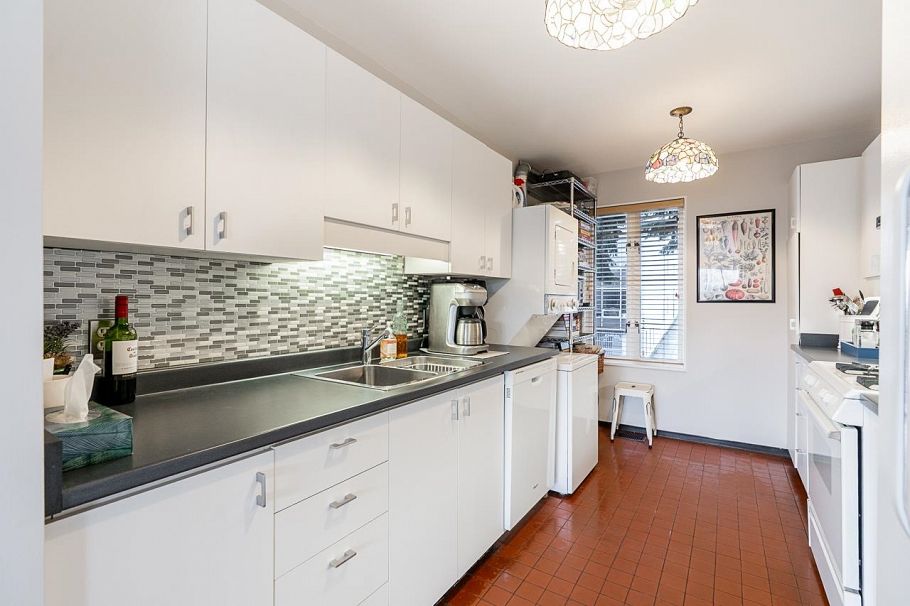 967 W 8th Avenue Vancouver, BC - 7