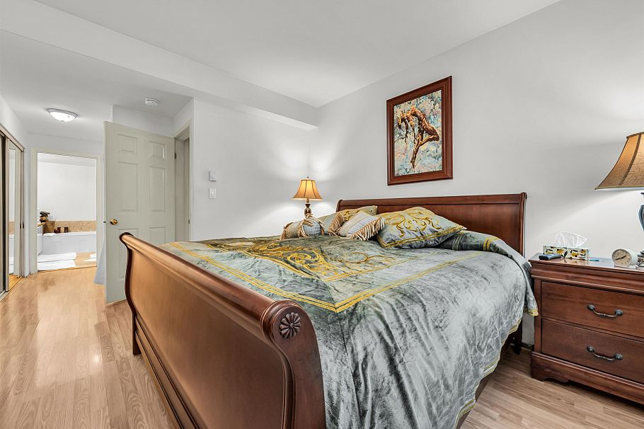 302 1311 Beach Avenue Vancouver, BC - 16