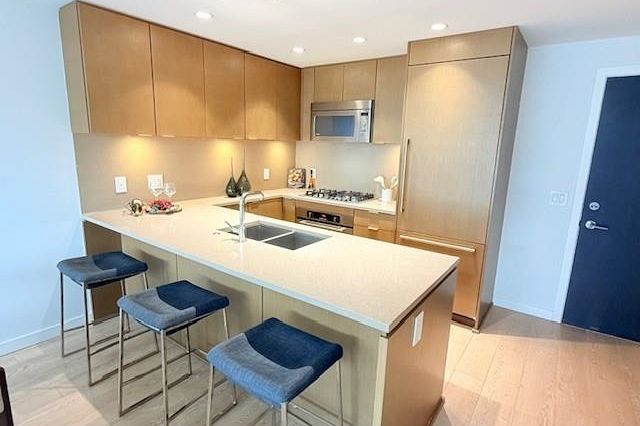 1401 112 E 13th Street North Vancouver, BC - 7