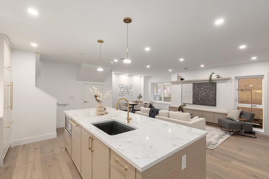 458 E 17th Avenue Vancouver, BC - 7