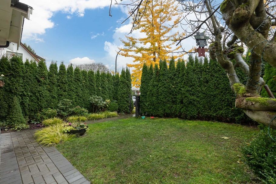 959 E 13th Avenue Vancouver, BC - 5