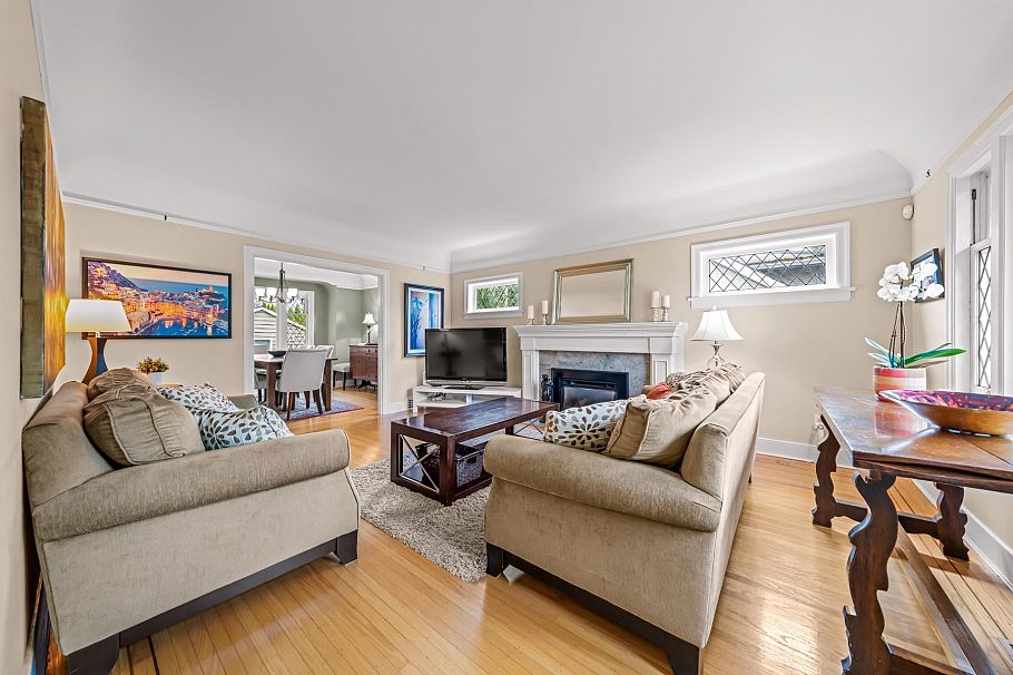 5790 Alma Street Vancouver, BC - 5