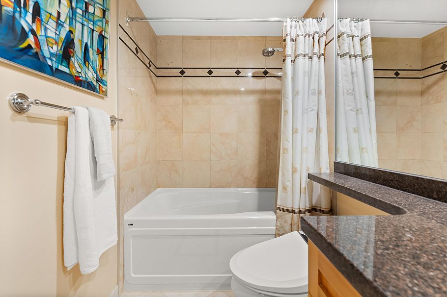 1053 Marinaside Crescent Vancouver, BC - 34