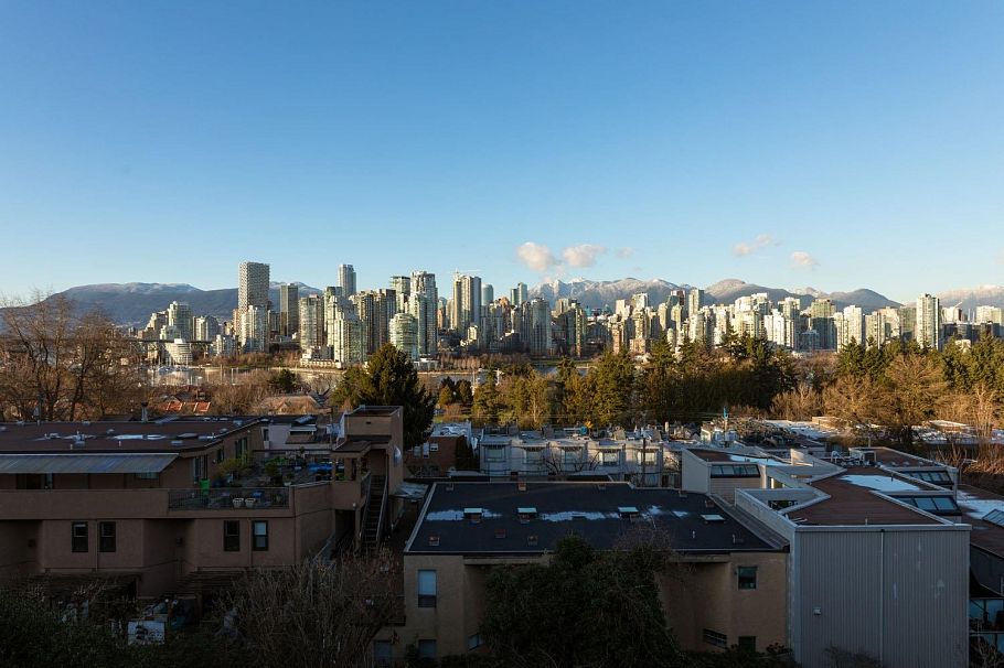 967 W 8th Avenue Vancouver, BC - 30