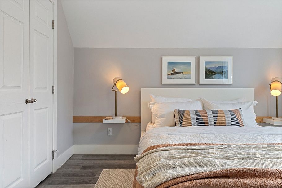 261 E 4th Street North Vancouver, BC - 18