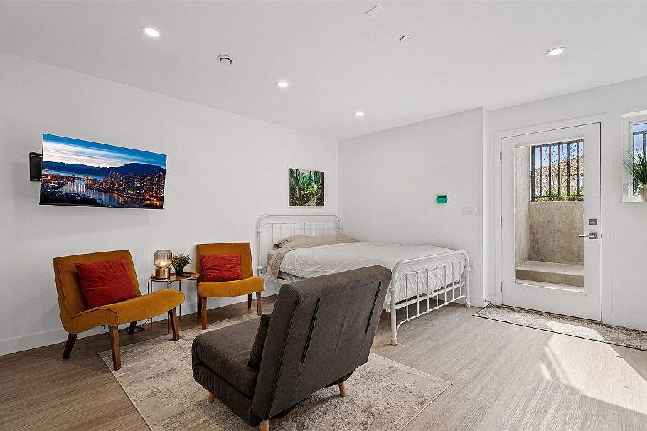 225 E 57th Avenue Vancouver, BC - 31