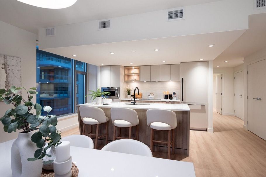 520 755 Harbourside Drive North Vancouver, BC - 16