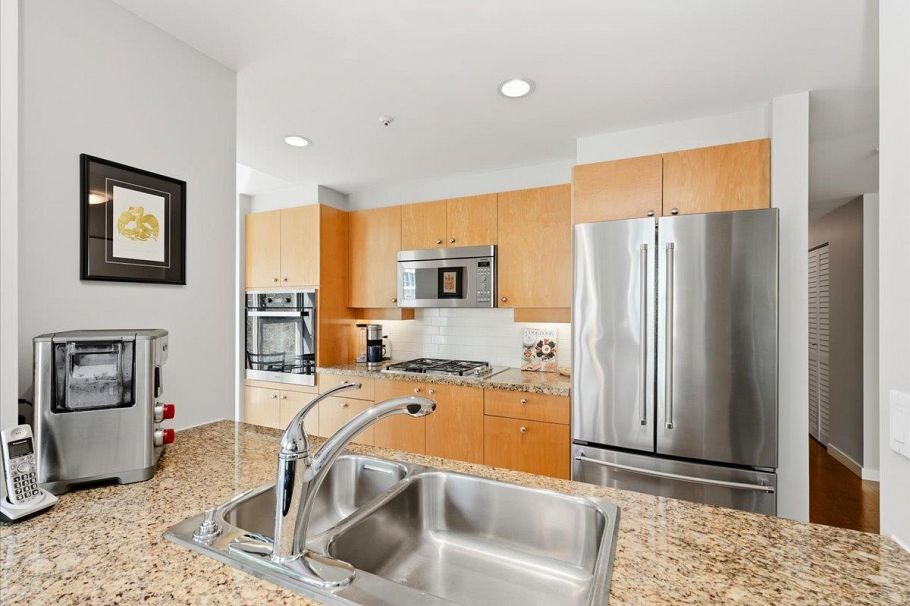 202 1790 Bayshore Drive Vancouver, BC - 11