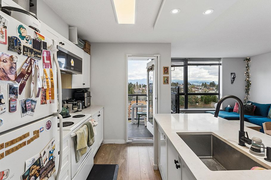 1209 3588 Crowley Drive Vancouver, BC - 11