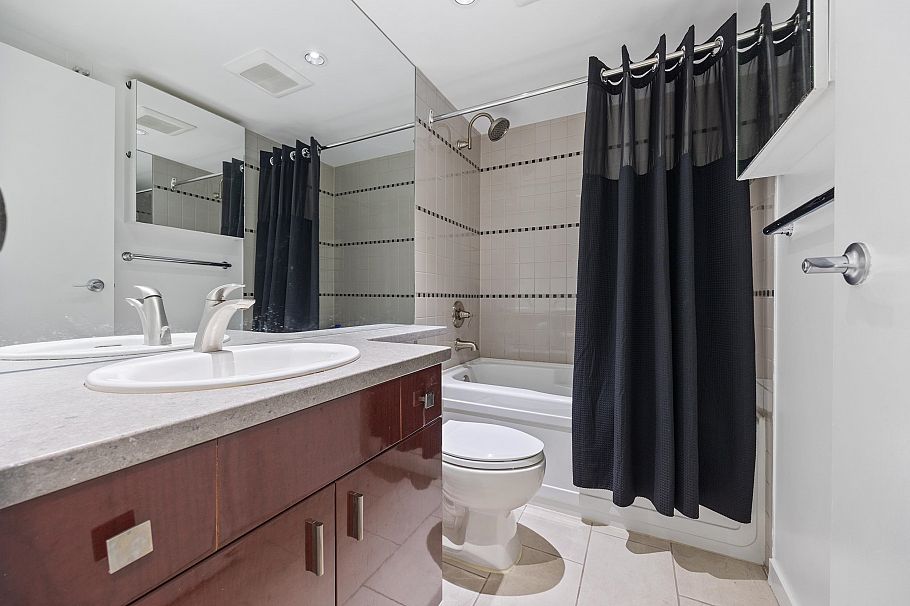 1901 1033 Marinaside Crescent Vancouver, BC - 27