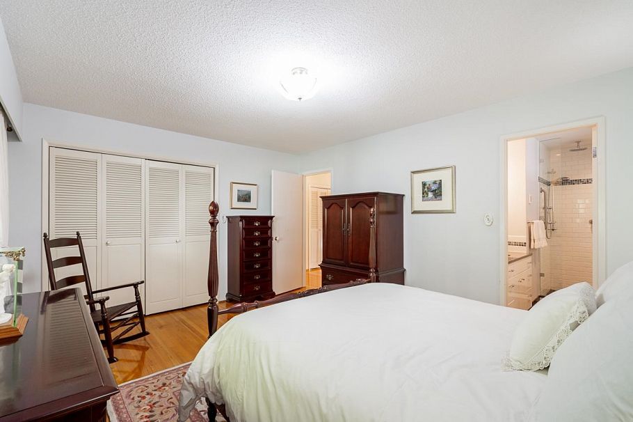 4651 Valley Road North Vancouver, BC - 23