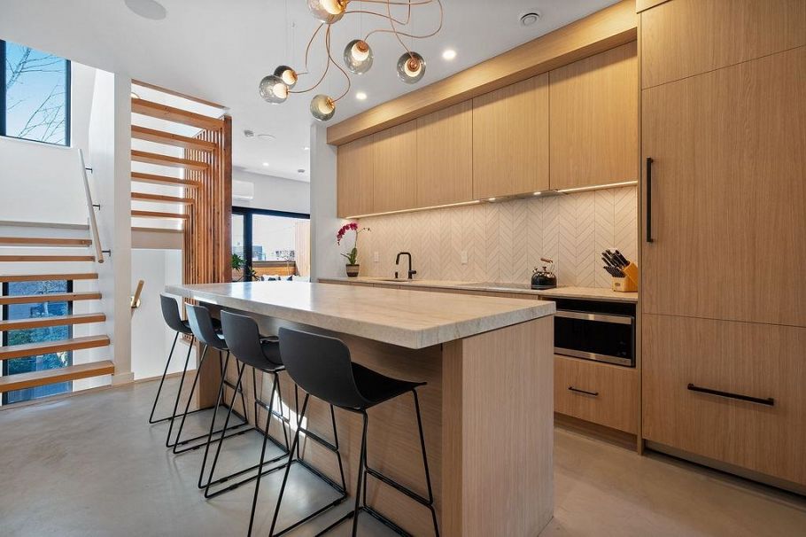 1331 Cotton Drive Vancouver, BC - 4