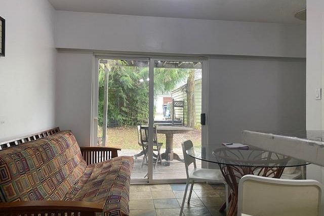 2520 E 24 Avenue Vancouver, BC - 4