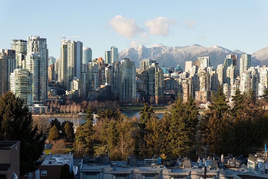 967 W 8th Avenue Vancouver, BC - 1