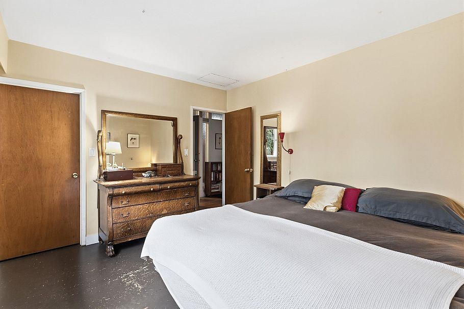 2582 W 6th Avenue Vancouver, BC - 23