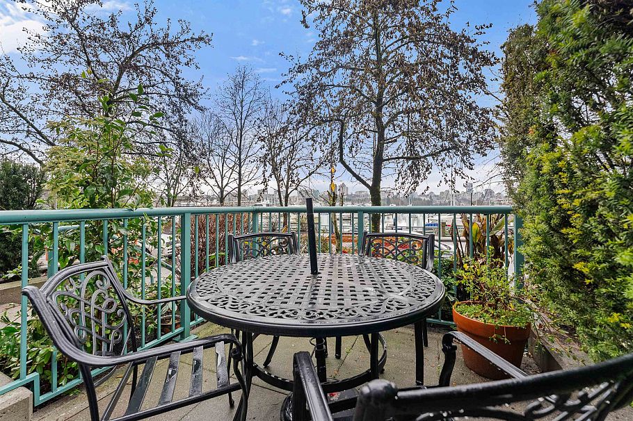 1053 Marinaside Crescent Vancouver, BC - 39