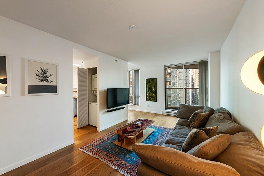 2103 1166 Melville Street Vancouver, BC - 4