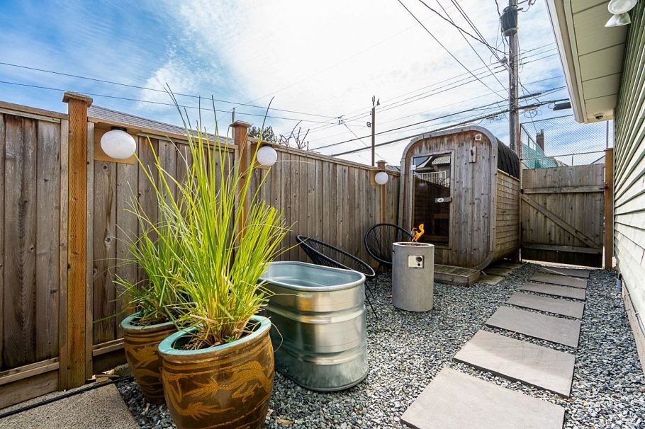 1938 Adanac Street Vancouver, BC - 33