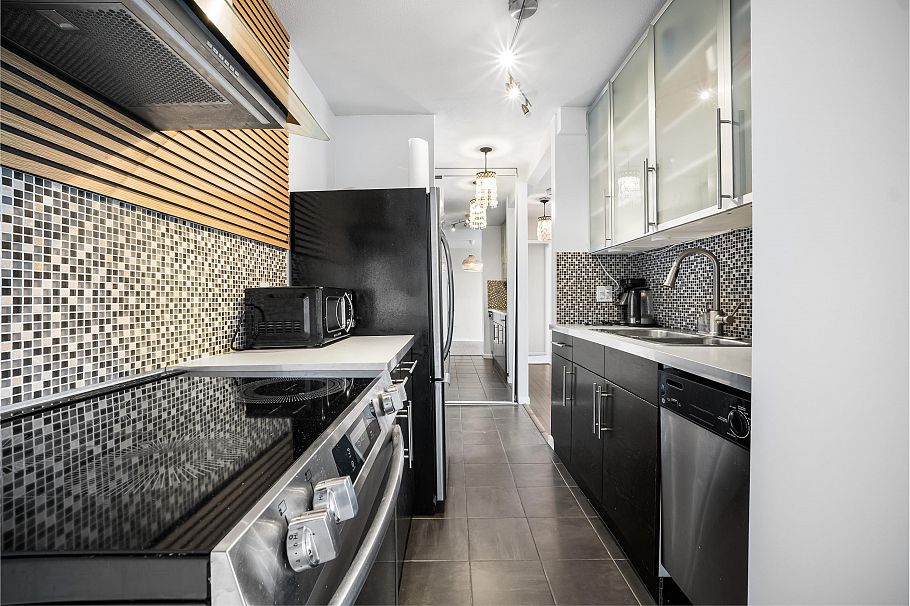 1702 1330 Harwood Street Vancouver, BC - 12