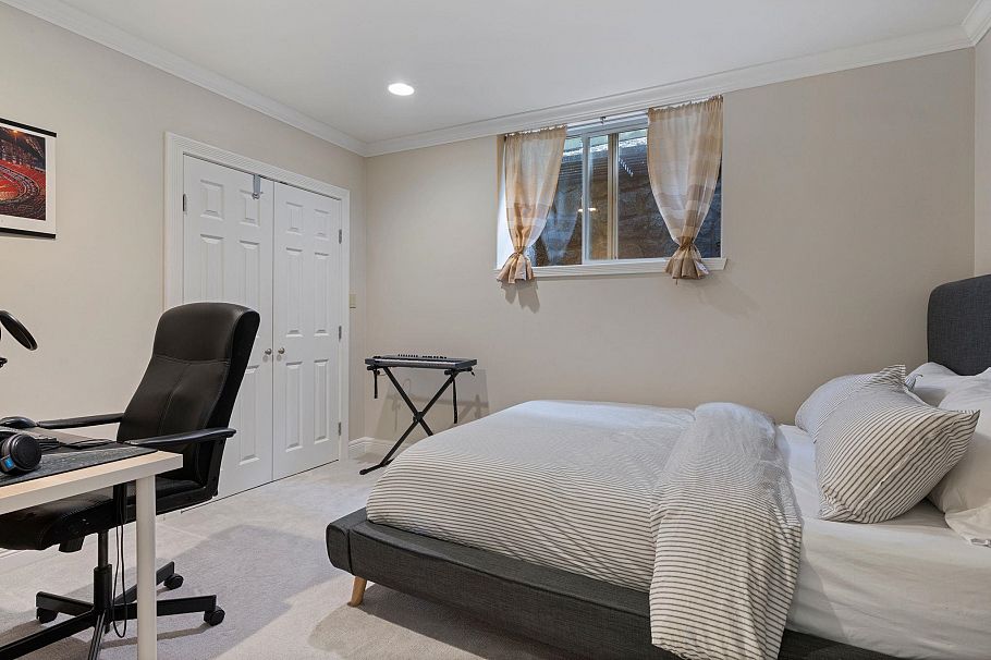 2752 Newmarket Drive North Vancouver, BC - 33