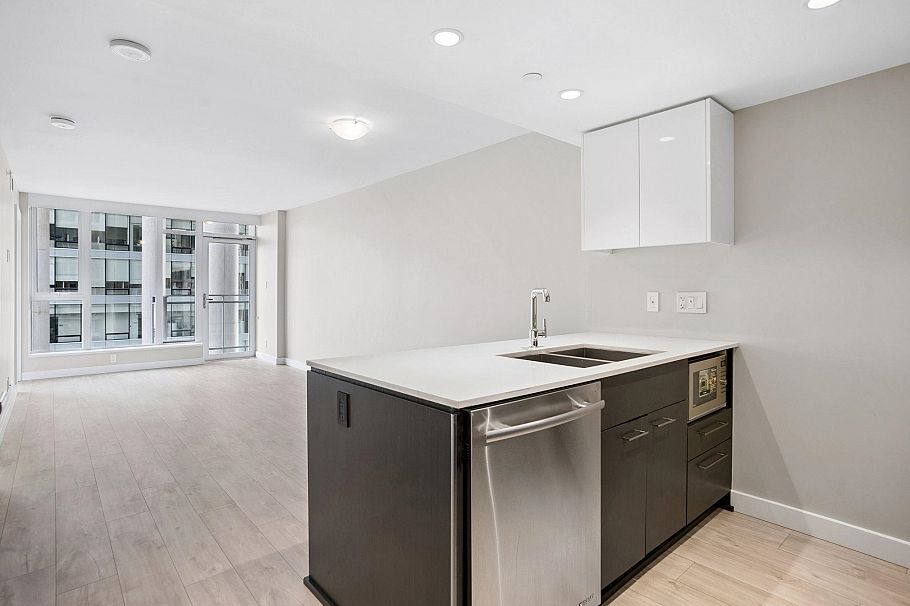 715 1618 Quebec Street Vancouver, BC - 11