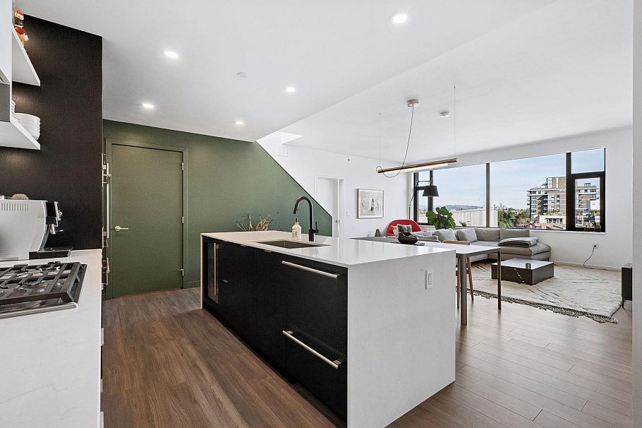 802 210 E 5th Avenue Vancouver, BC - 9