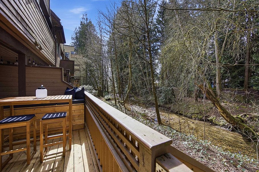 3321 Mountain Highway North Vancouver, BC - 24