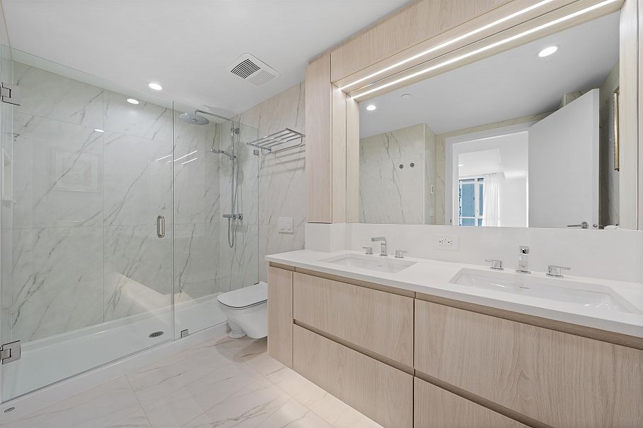 507 177 W 3rd Street North Vancouver, BC - 35