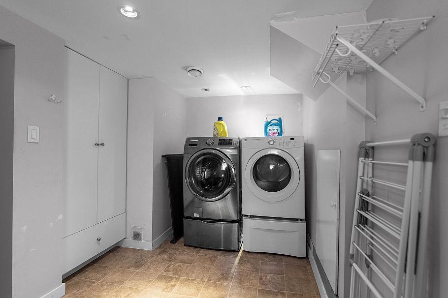 4405 W 9th Avenue Vancouver, BC - 17