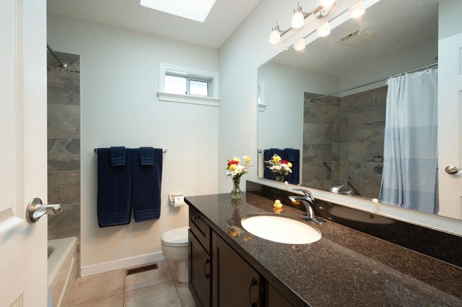 1716 Cascade Court North Vancouver, BC - 25