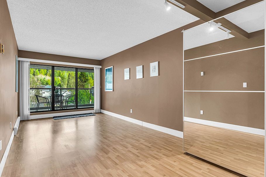 203 4323 Gallant Avenue North Vancouver, BC - 13