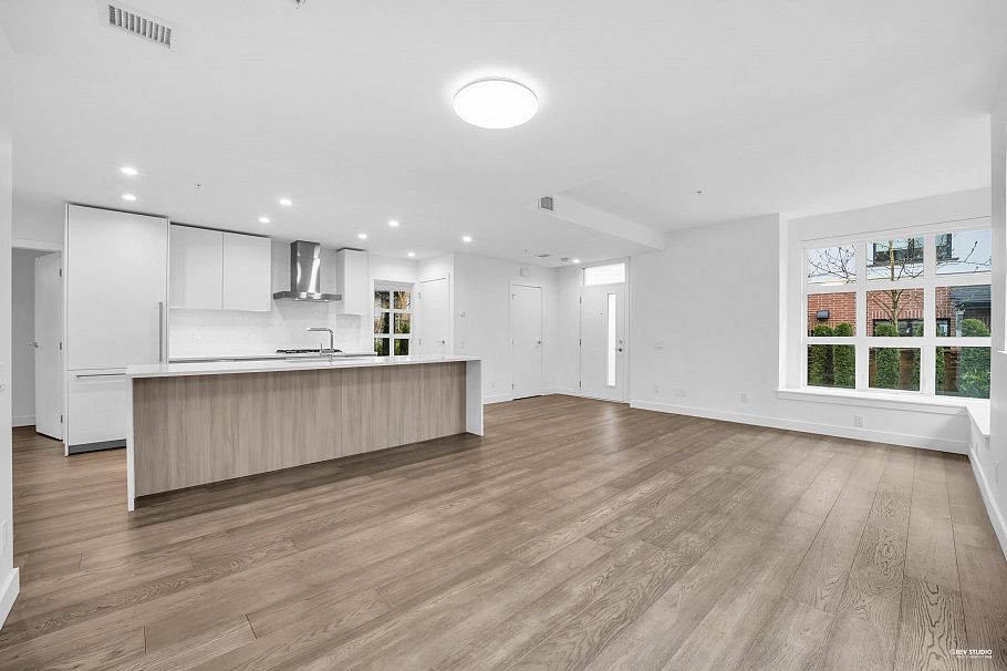 128 2060 Curling Road North Vancouver, BC - 9