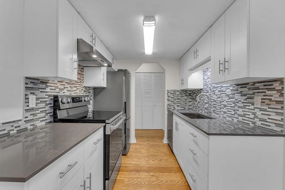 104 1641 Woodland Drive Vancouver, BC - 1