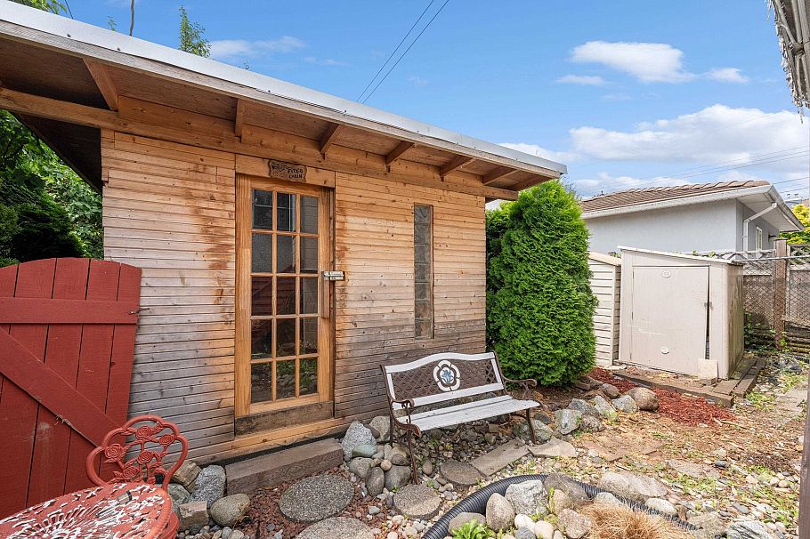 7429 Fraser Street Vancouver, BC - 17