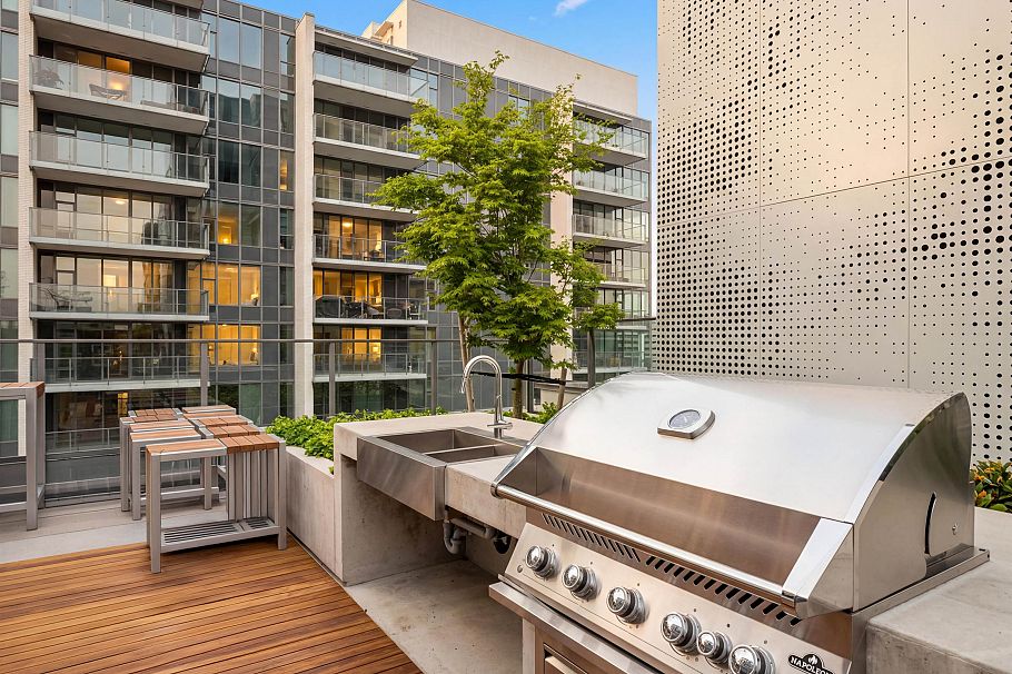 1306 8611 Hazelbridge Way Richmond, BC - 18