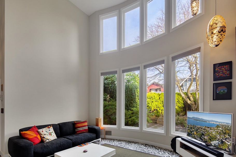 3542 W 2nd Avenue Vancouver, BC - 3