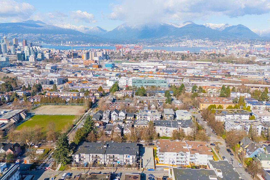 203 555 E 8th Avenue Vancouver, BC - 26