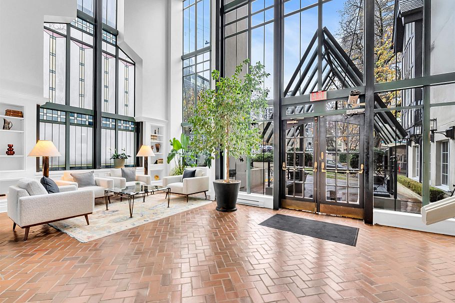 302 1311 Beach Avenue Vancouver, BC - 31