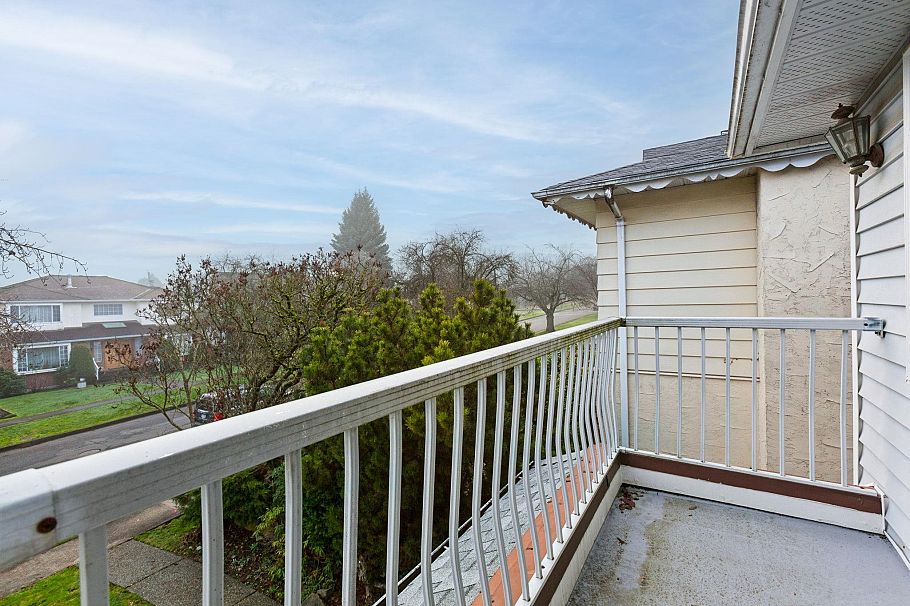 729 W 62nd Avenue Vancouver, BC - 29
