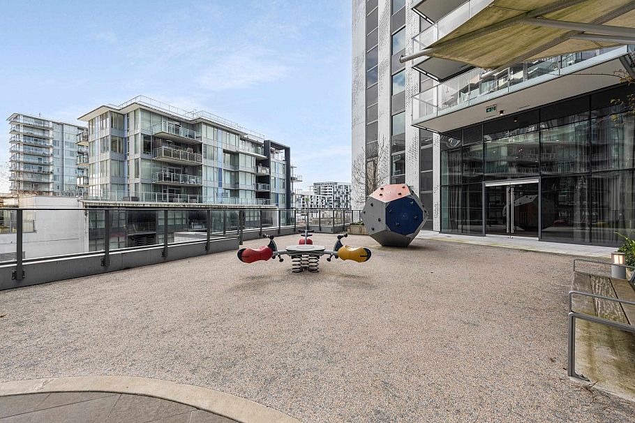 1306 8611 Hazelbridge Way Richmond, BC - 20