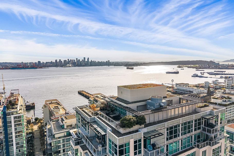 1404 188 E Esplanade North Vancouver, BC - 35