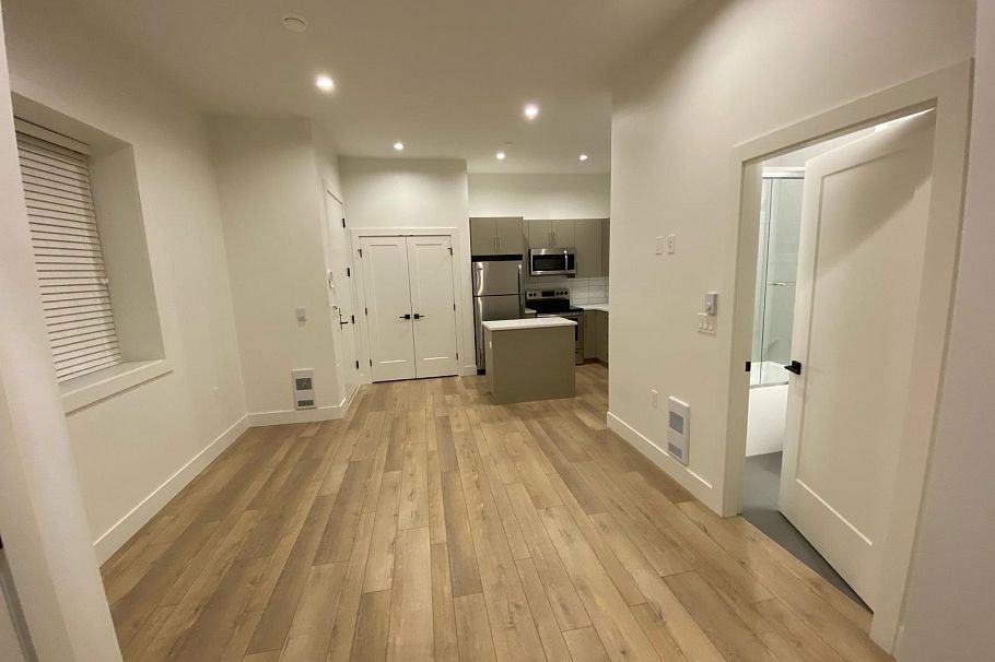 1633 SE Marine Drive Vancouver, BC - 37