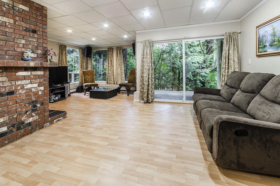 4540 Mountain Highway North Vancouver, BC - 8